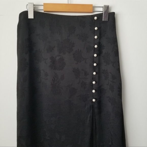 Aritzia skirt - Picture 5 of 15
